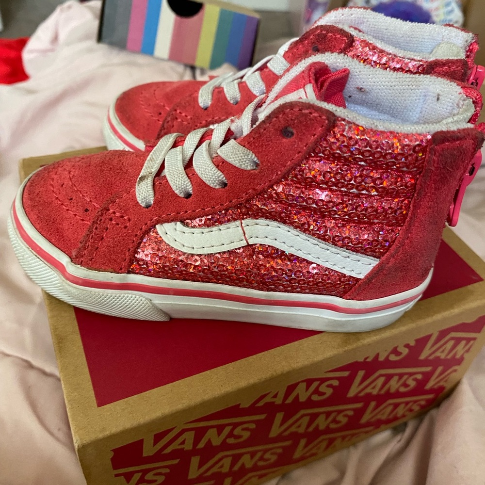 Vans - Picture 2 of 2